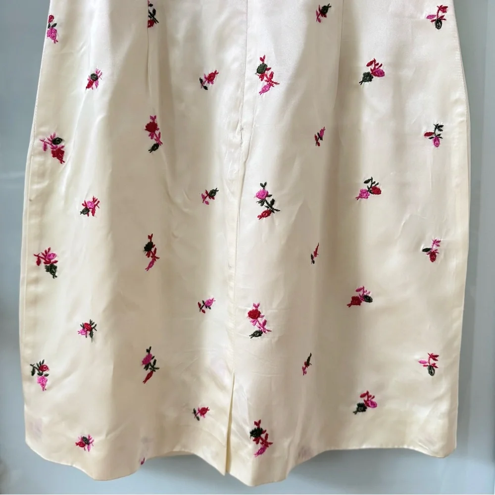 BCBG Ivory White Sheath Midi Dress Red & Pink Flower Embroidery Sleeveless Sz 4
